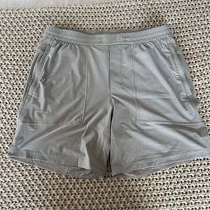 Lululemon men’s large 8inch training short